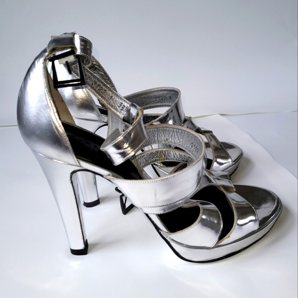 Barbara Bui Silver Heels - Picture 1 of 8